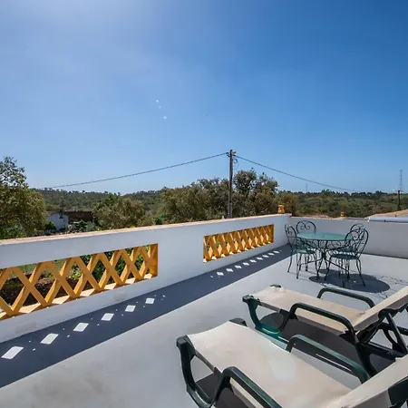 Casa Do Poco * Лоле